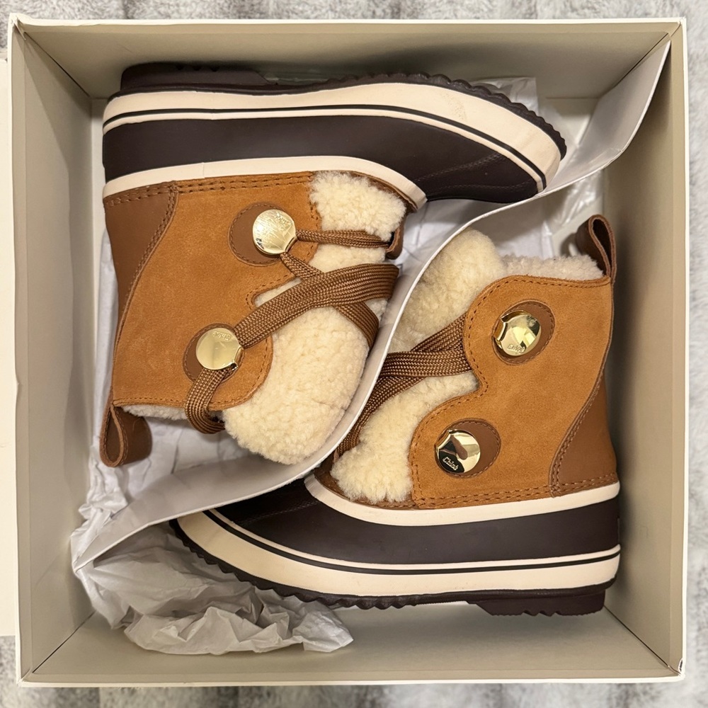 Chloe X Sorel Shearling Boot Size 9